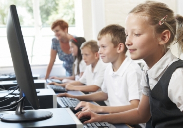 Rodzice załamują ręce. Tak wygląda lekcja informatyki w szkole podstawowej